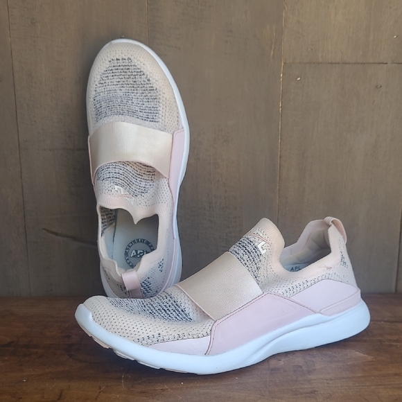 APL Techloom Bliss Running Shoe Women's sz 8 Slip On Athletic Sneaker - Picture 1 of 10